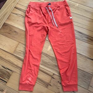 Vuori performance joggers
